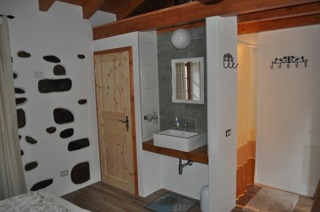 Appartamento Casa Petrolli Cannobio Esterno foto